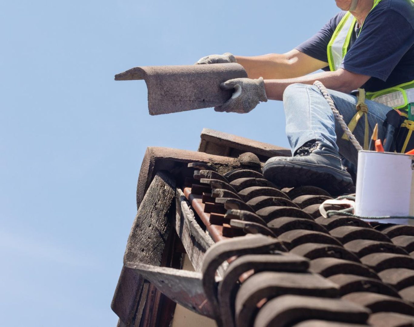Roof repair in Broomfield, CO for ice dam and leak prevention
