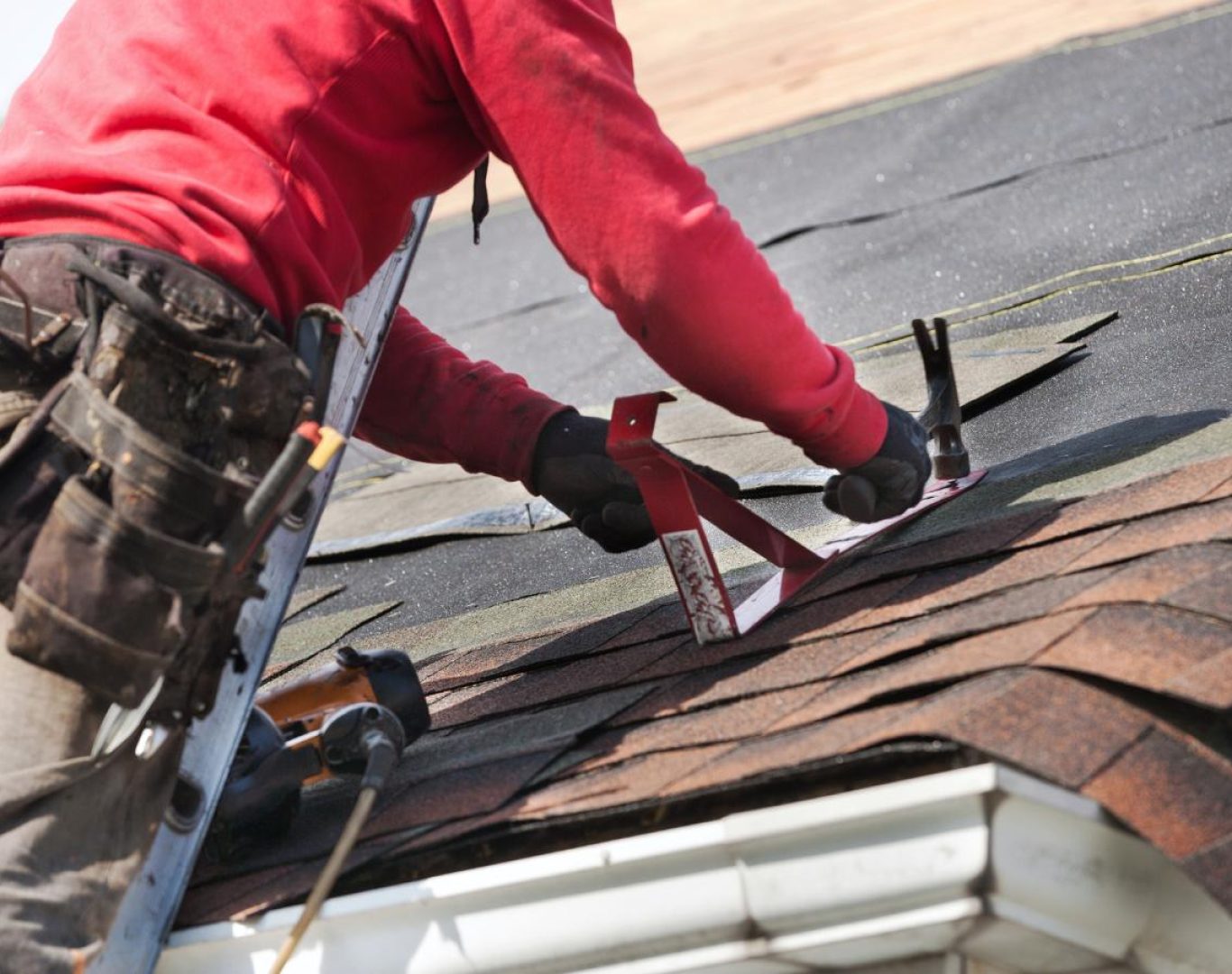 Trusted roofing company near me in Arapahoe County, CO handling emergency repairs